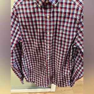 Vineyard vines dress shirt.